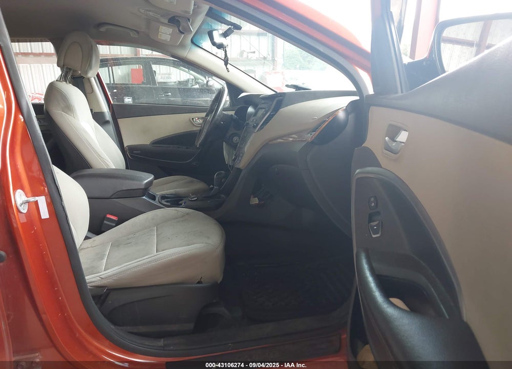 2013 HYUNDAI SANTA FE VIN: 5XYZU3LB0DG123064