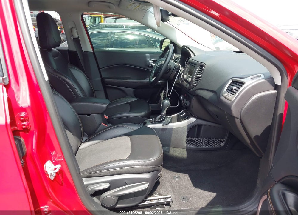 2018 JEEP COMPASS LATITUDE FWD VIN: 3C4NJCBB0JT489510