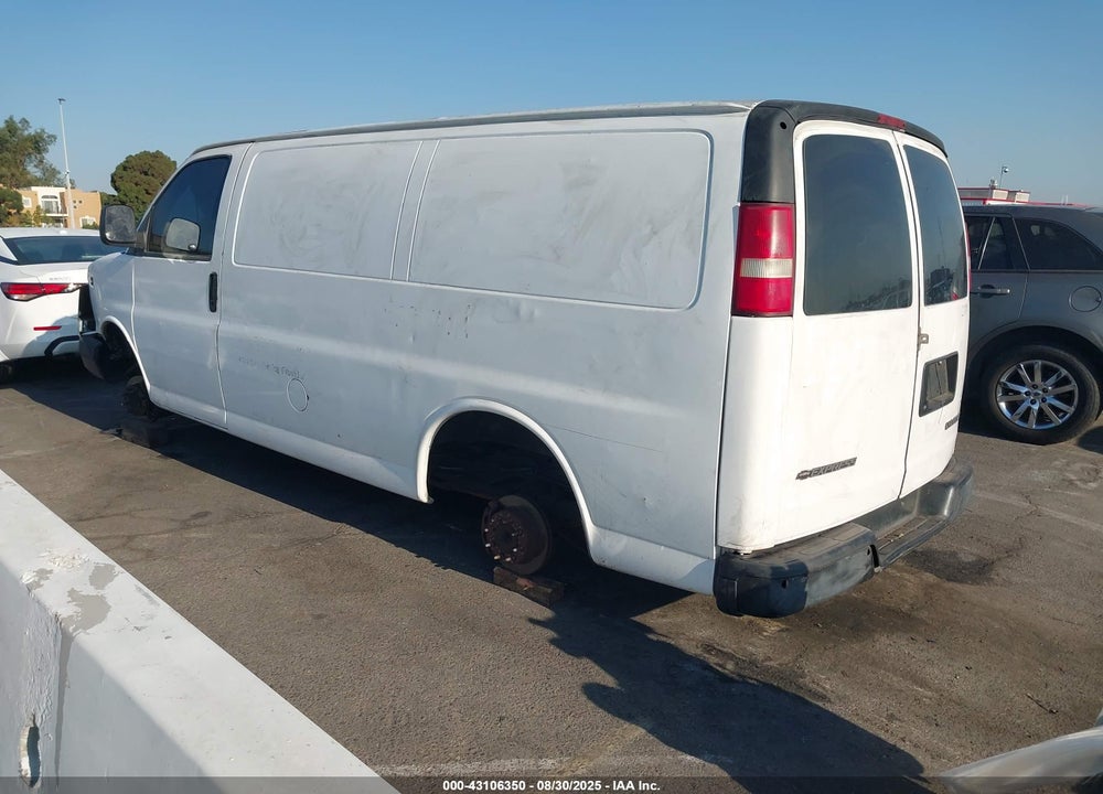 2005 CHEVROLET EXPRESS VIN: 1GCGG25VX51105981