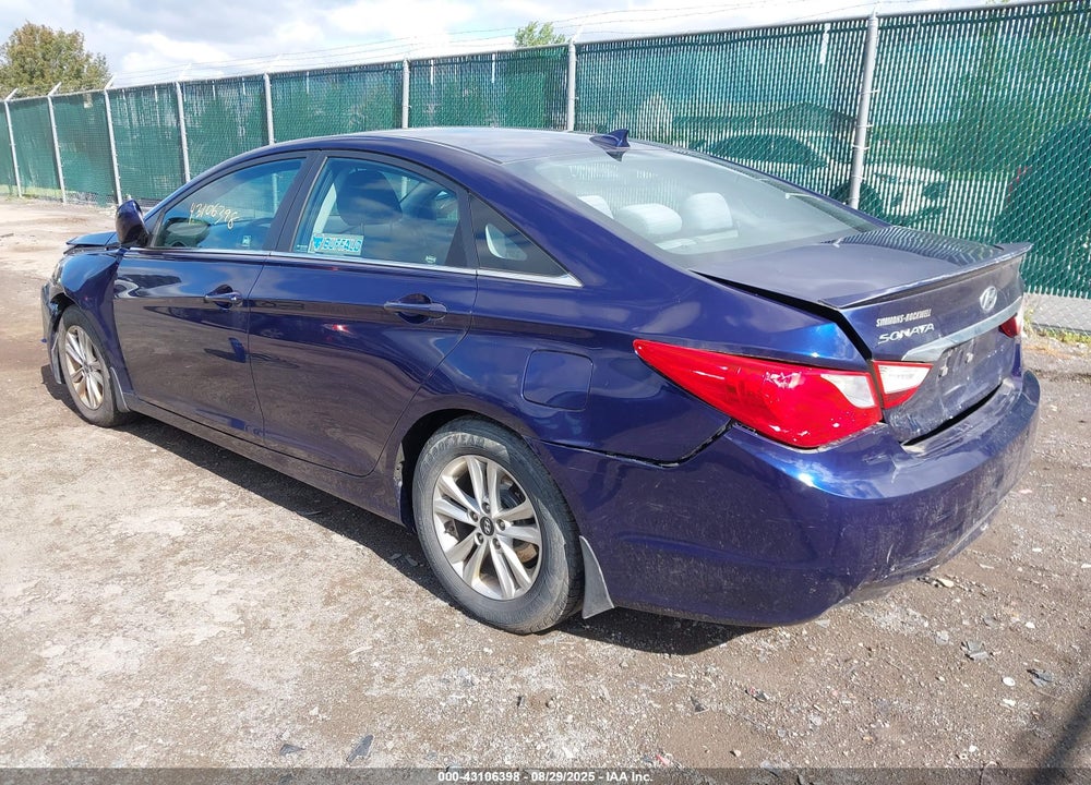 2013 HYUNDAI SONATA VIN: 5NPEB4AC6DH588950