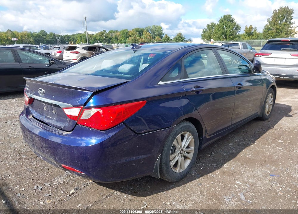 2013 HYUNDAI SONATA VIN: 5NPEB4AC6DH588950