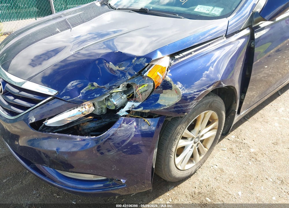 2013 HYUNDAI SONATA VIN: 5NPEB4AC6DH588950