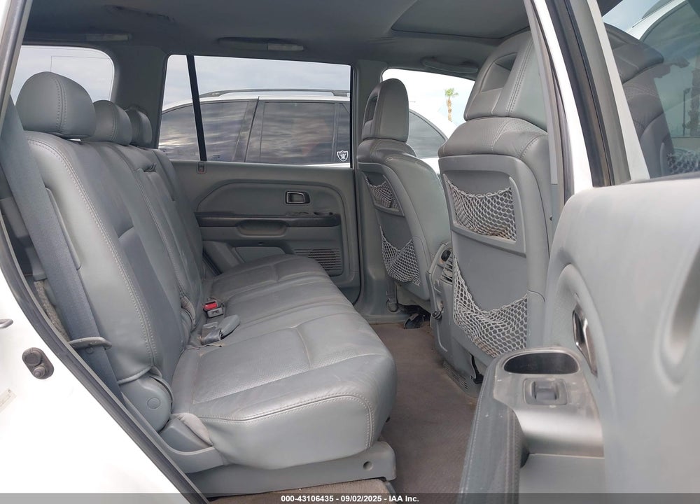 2005 HONDA PILOT EX-L VIN: 5FNYF18565B012380