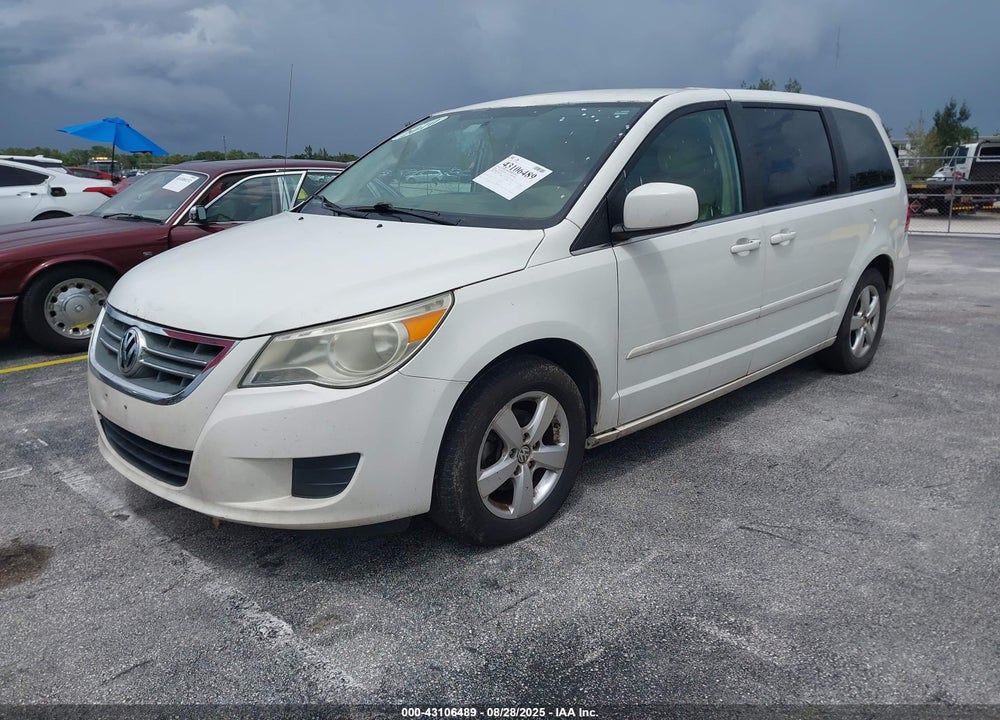 2010 VOLKSWAGEN ROUTAN SE VIN: 2V4RW3D14AR242409