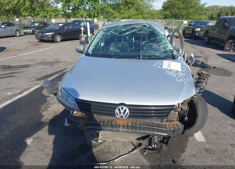 2012 VOLKSWAGEN JETTA 2.5L SE VIN: 3VWDP7AJ3CM350900