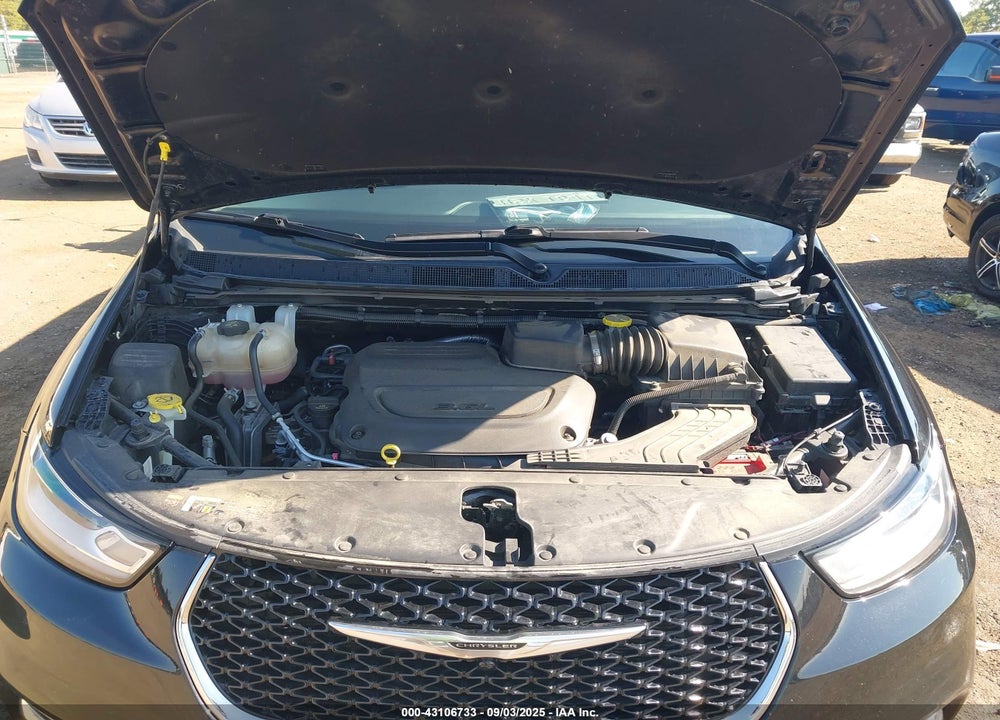 2022 CHRYSLER PACIFICA TOURING L VIN: 2C4RC1BG6NR179768