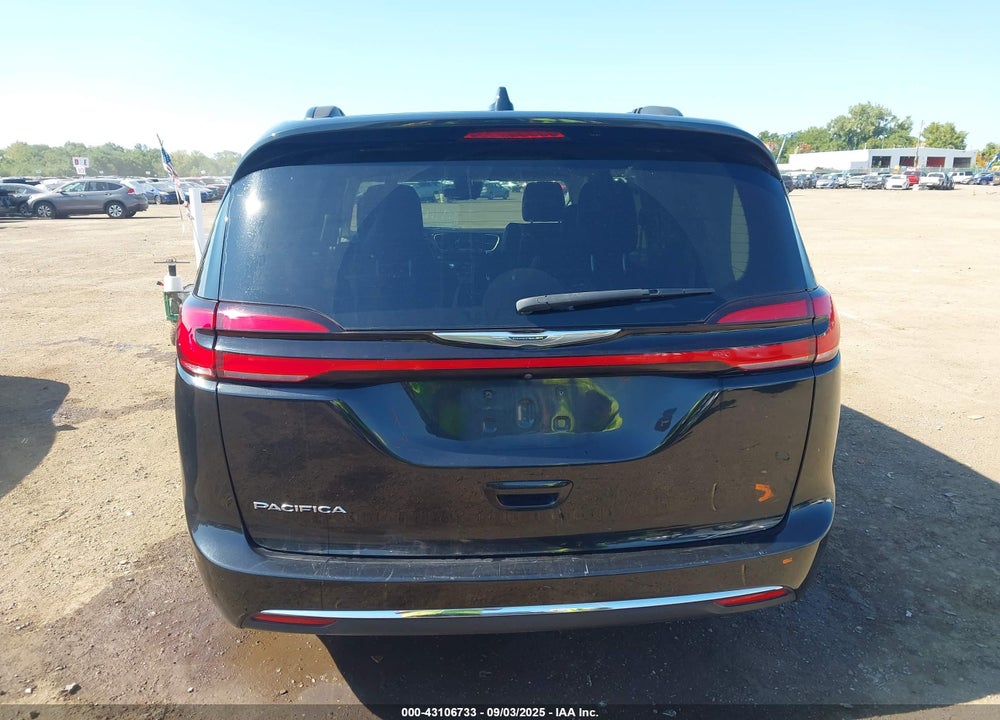 2022 CHRYSLER PACIFICA TOURING L VIN: 2C4RC1BG6NR179768