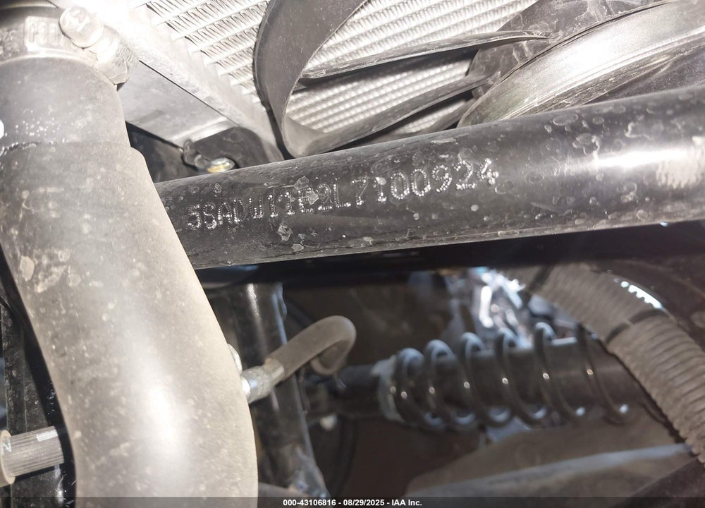 2020 SUZUKI LT-A750 XP VIN: 5SADW11E2L7100924