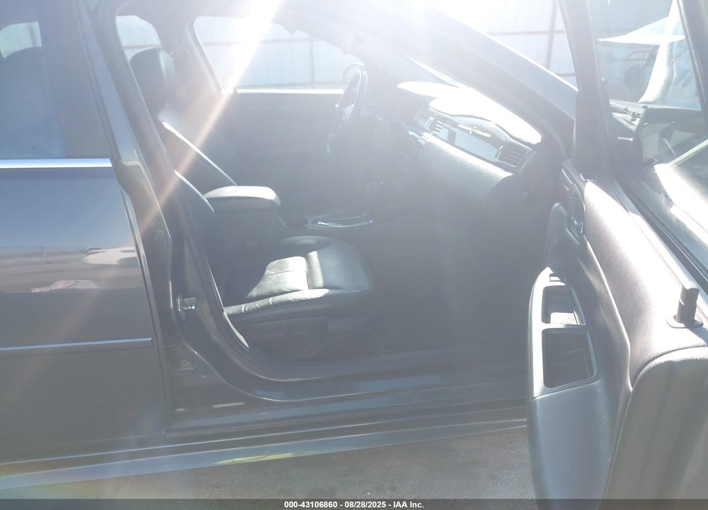 2011 CHEVROLET IMPALA VIN: 2G1WC5EM9B1139716