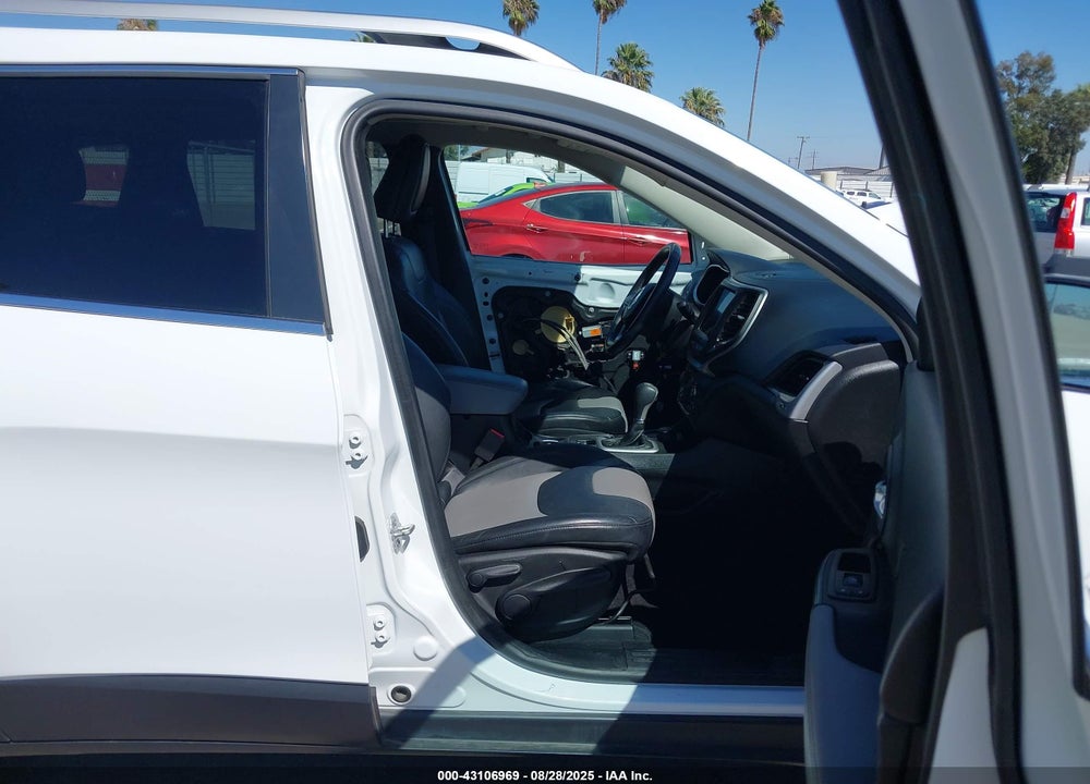 2014 JEEP CHEROKEE VIN: 1C4PJMDS1EW237065