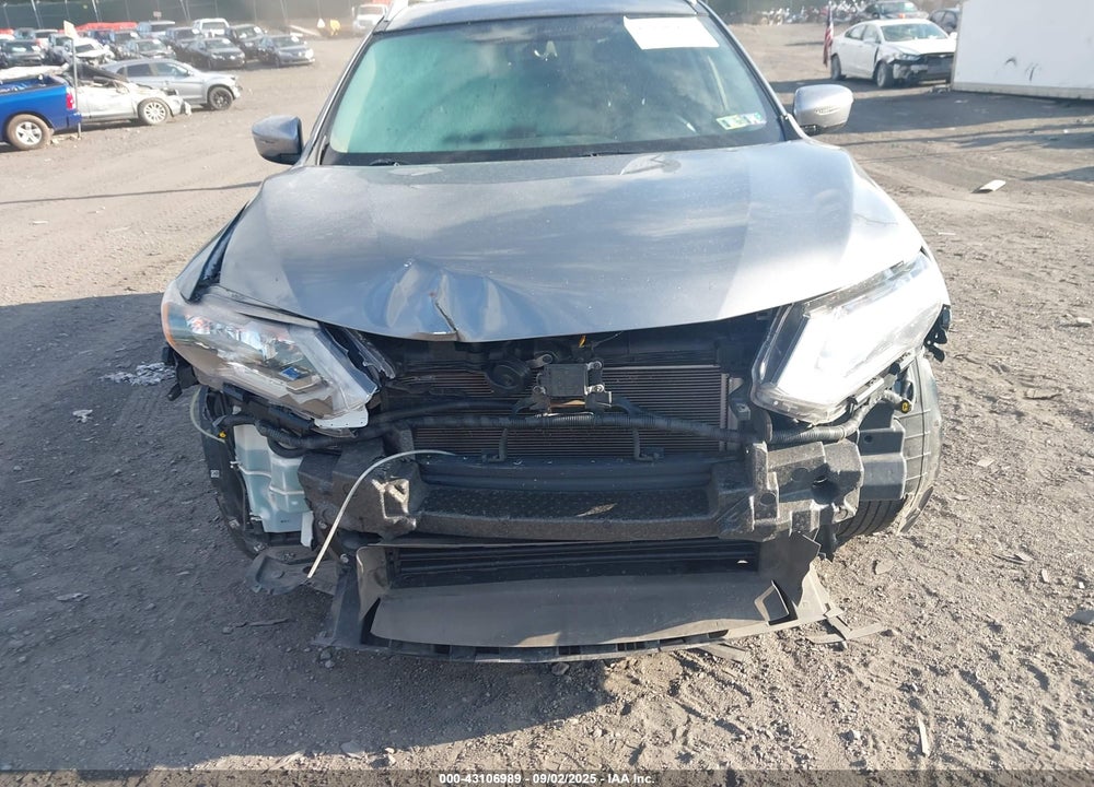 2018 NISSAN ROGUE VIN: KNMAT2MV2JP601125
