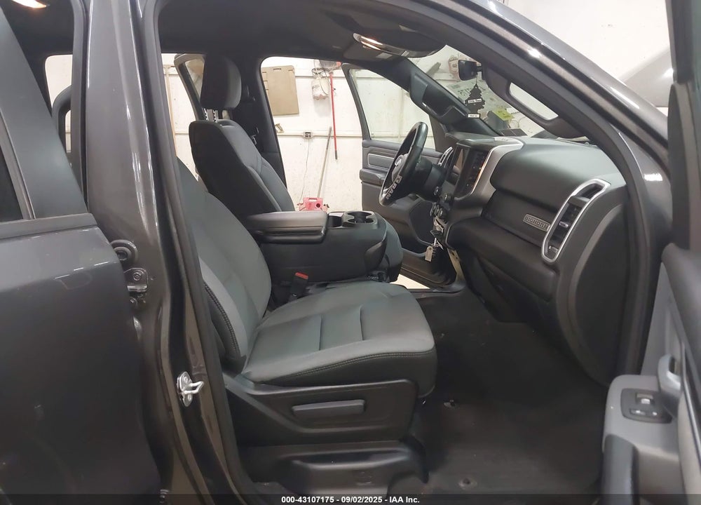 2022 RAM 1500 BIG HORN 4X4 5'7 BOX VIN: 1C6RRFFG2NN410725