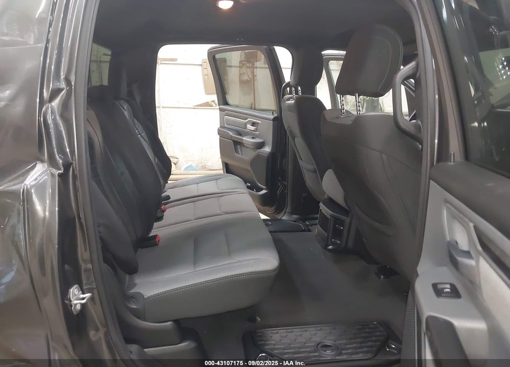 2022 RAM 1500 BIG HORN 4X4 5'7 BOX VIN: 1C6RRFFG2NN410725
