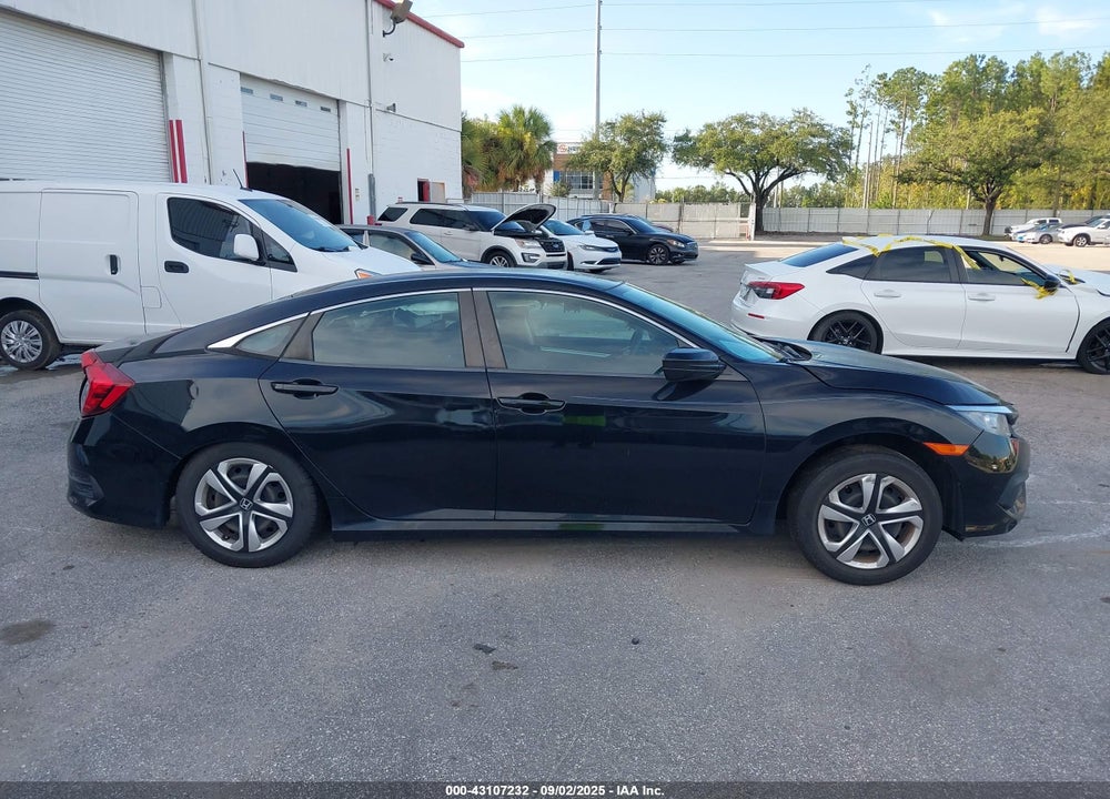 2018 HONDA CIVIC VIN: 2HGFC2F58JH595419