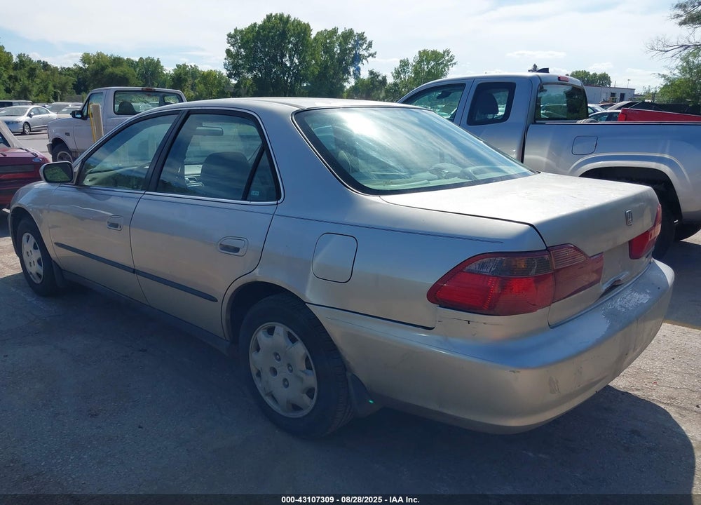 1998 HONDA ACCORD LX VIN: 1HGCG5640WA190404