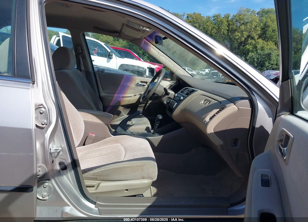 1998 HONDA ACCORD LX VIN: 1HGCG5640WA190404