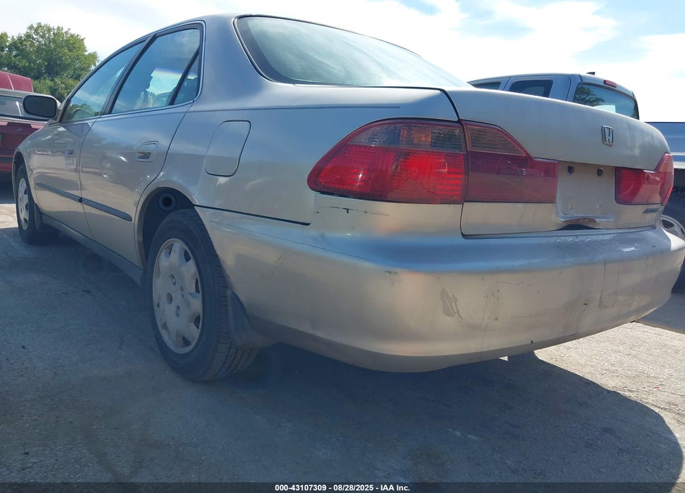 1998 HONDA ACCORD LX VIN: 1HGCG5640WA190404