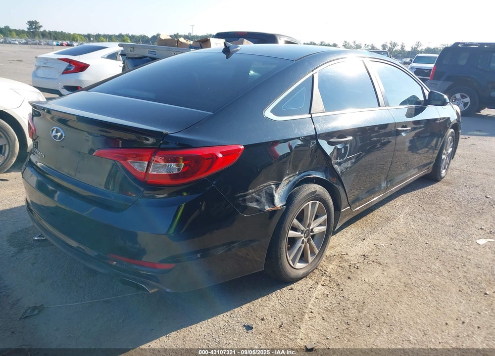 2015 HYUNDAI SONATA VIN: 5NPE24AF4FH198183