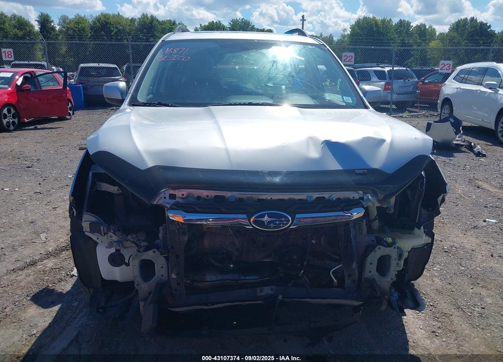 2018 SUBARU FORESTER VIN: JF2SJAJC2JH449477
