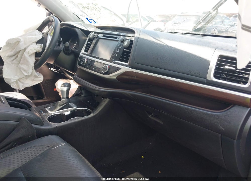2015 TOYOTA HIGHLANDER VIN: 5TDYKRFH5FS106173