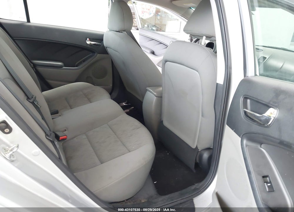2015 KIA FORTE VIN: KNAFK4A60F5348839