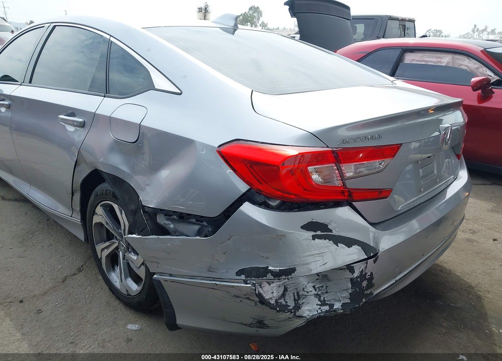 2018 HONDA ACCORD VIN: 1HGCV1F48JA042377
