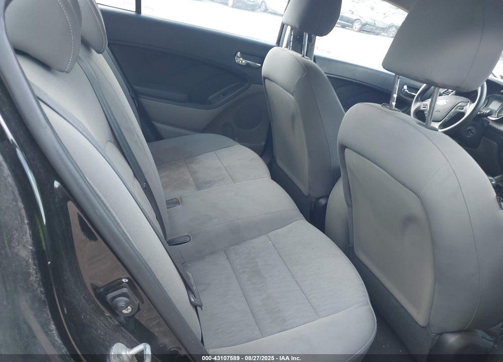 2015 KIA FORTE VIN: KNAFK4A68F5418622