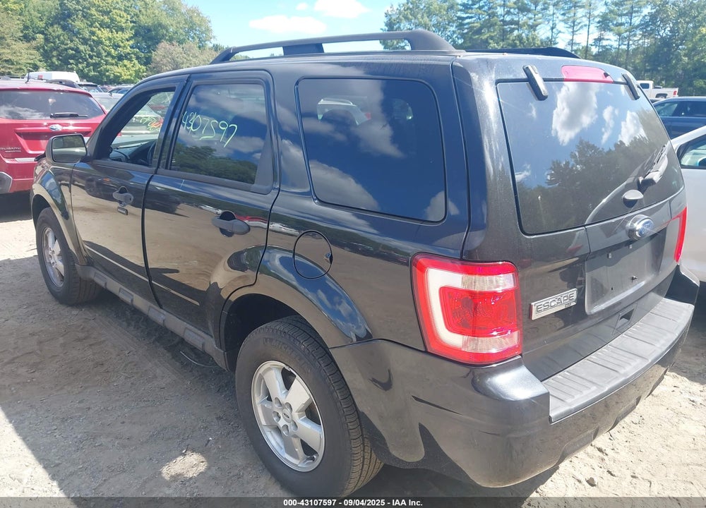 2011 FORD ESCAPE VIN: 1FMCU0D79BKC07983