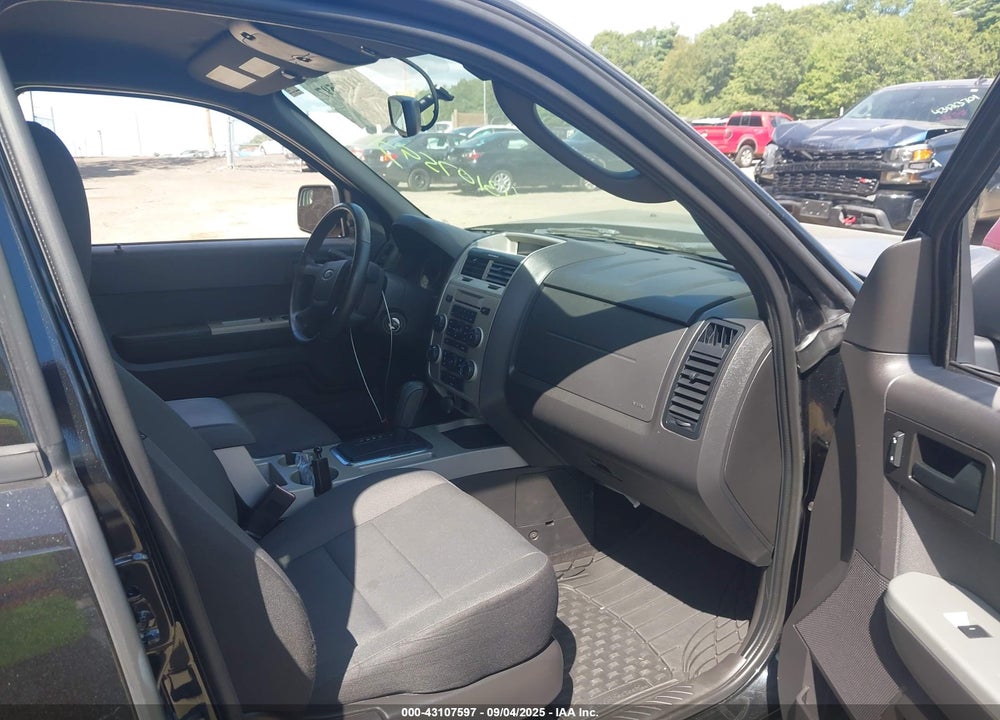 2011 FORD ESCAPE VIN: 1FMCU0D79BKC07983