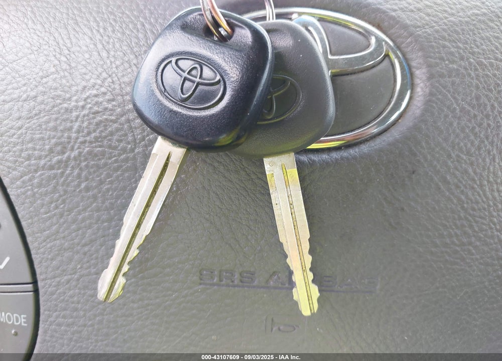 2005 TOYOTA CAMRY VIN: 4T1BF30K45U109390