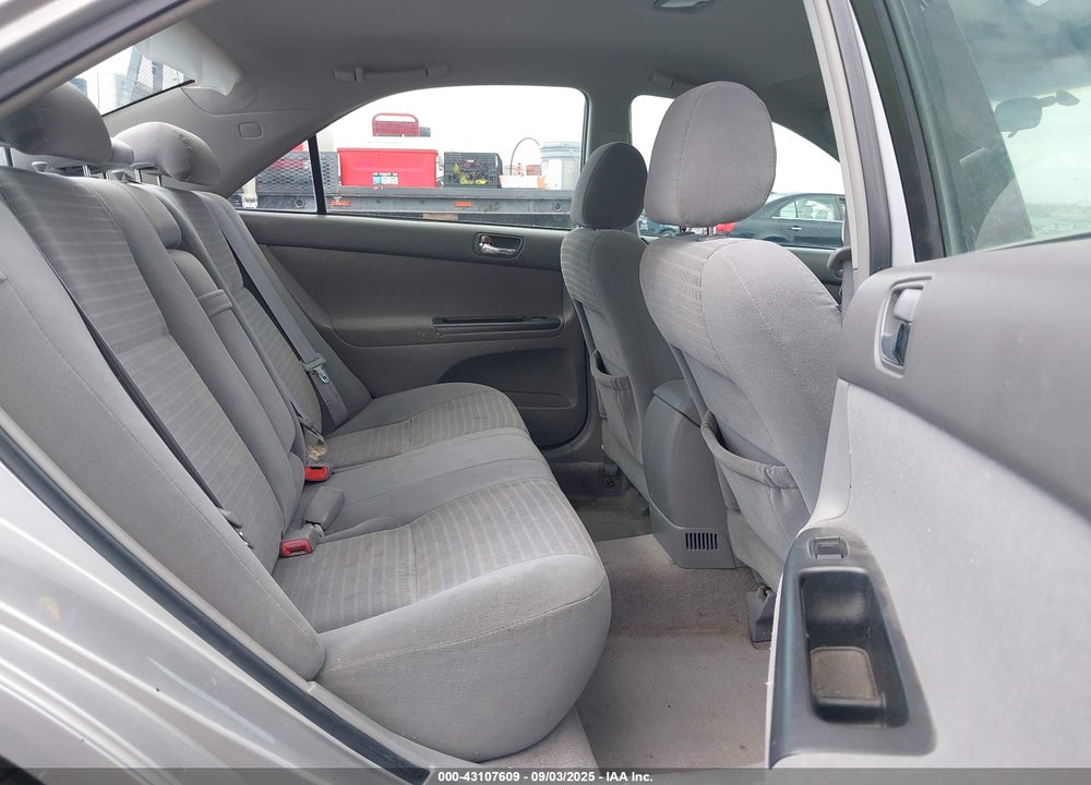 2005 TOYOTA CAMRY VIN: 4T1BF30K45U109390