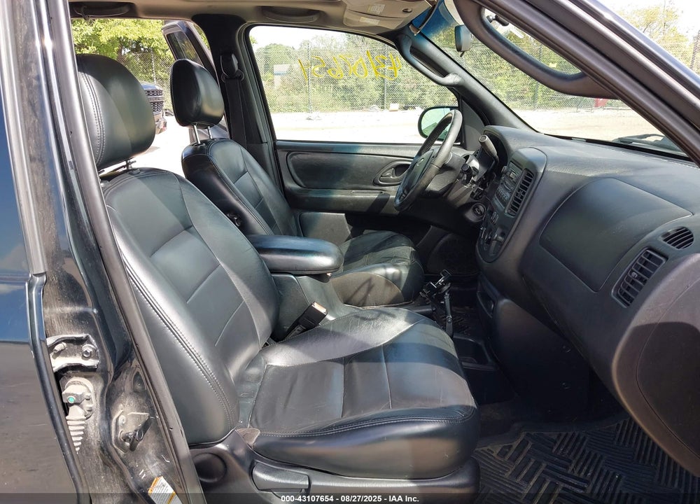 2002 FORD ESCAPE XLT VIN: 1FMCU04112KD40281