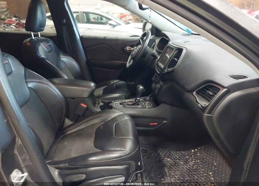 2019 JEEP CHEROKEE VIN: 1C4PJMBX2KD227389