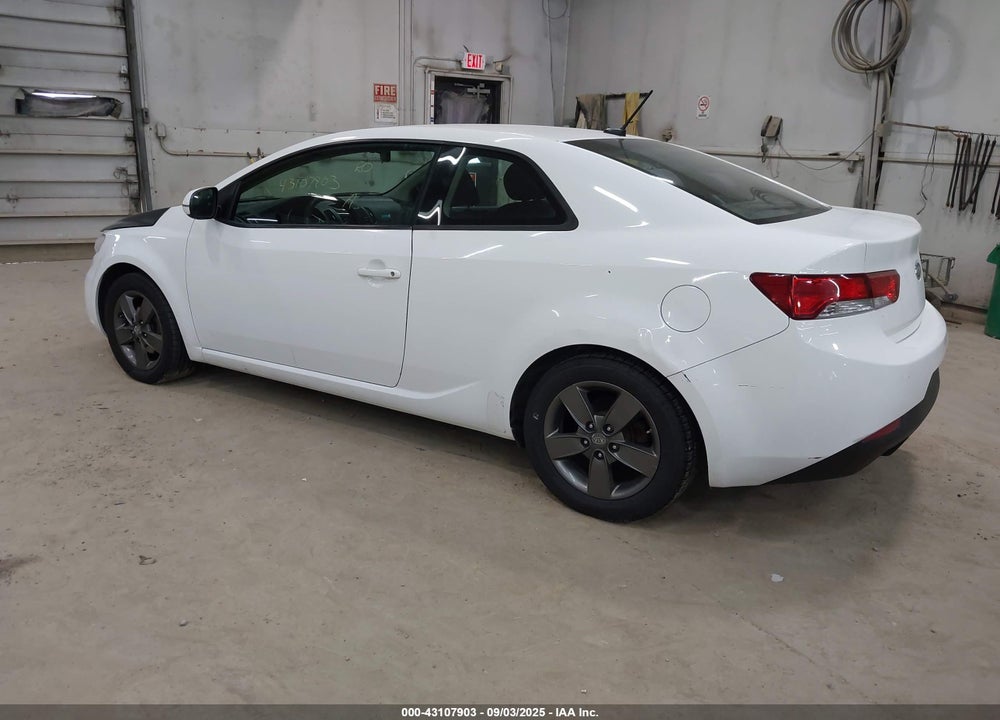 2011 KIA FORTE VIN: KNAFU6A21B5379627