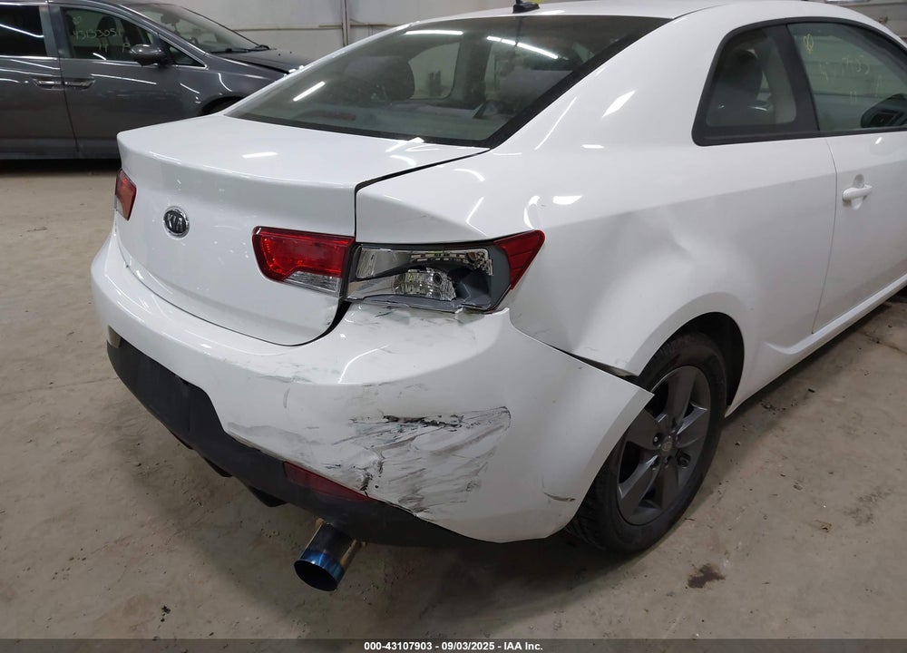 2011 KIA FORTE VIN: KNAFU6A21B5379627