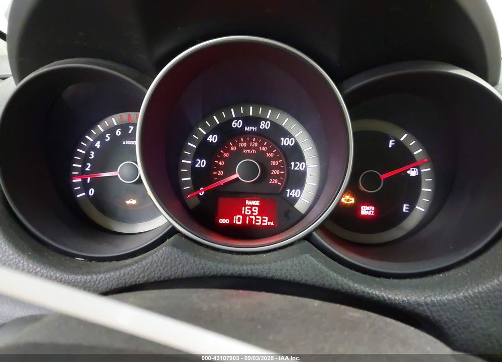 2011 KIA FORTE VIN: KNAFU6A21B5379627