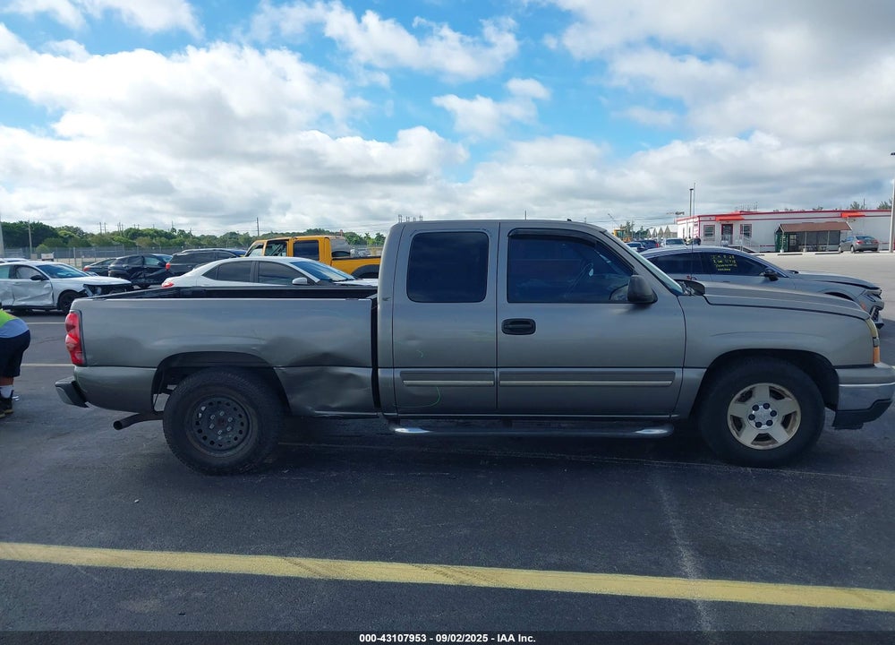2007 CHEVROLET SILVERADO 1500 CLASSIC LT1 VIN: 1GCEC19TX7Z196938