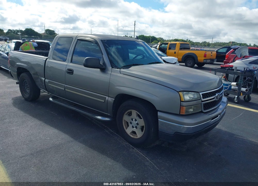 2007 CHEVROLET SILVERADO 1500 CLASSIC LT1 VIN: 1GCEC19TX7Z196938