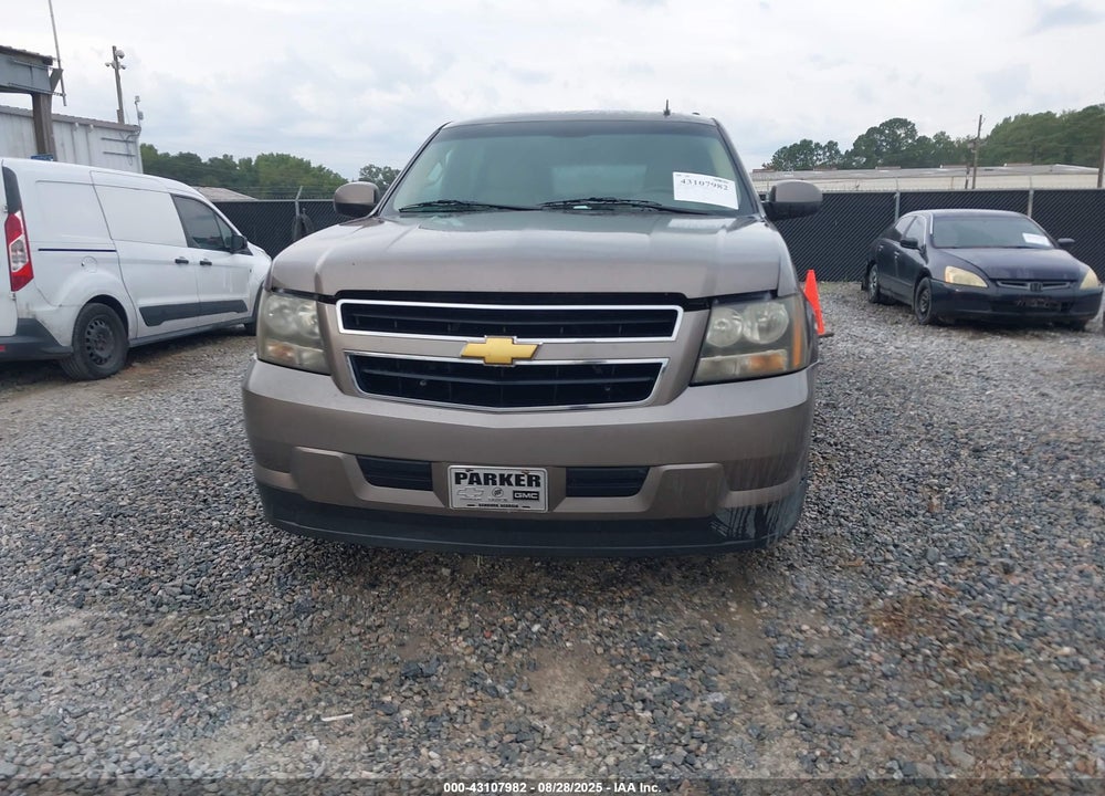 2011 CHEVROLET TAHOE VIN: 1GNSKDFJ4BR136650