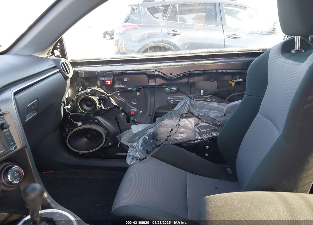 2014 SCION TC VIN: JTKJF5C73E3072561