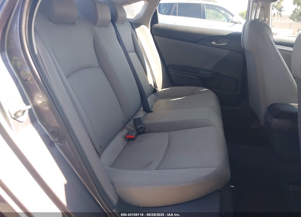 2017 HONDA CIVIC VIN: 19XFC2F58HE218982