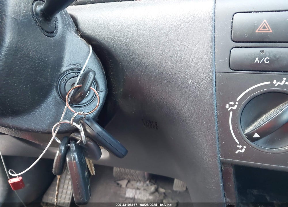 2006 TOYOTA COROLLA VIN: 1NXBR32E46Z701484