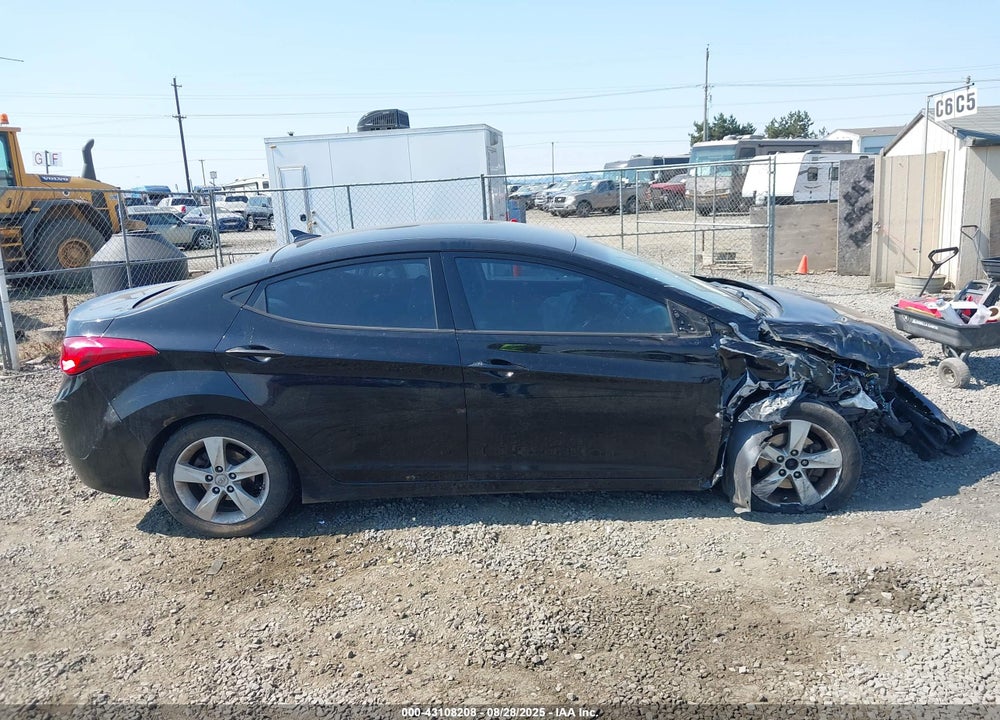 2013 HYUNDAI ELANTRA VIN: KMHDH4AEXDU657961