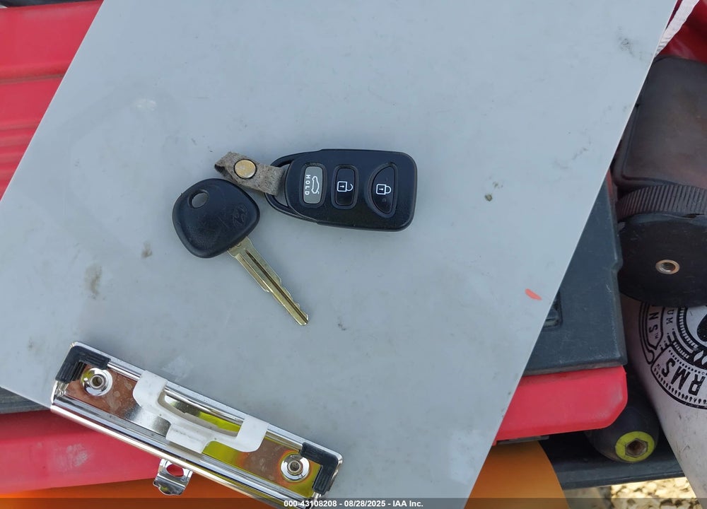 2013 HYUNDAI ELANTRA VIN: KMHDH4AEXDU657961
