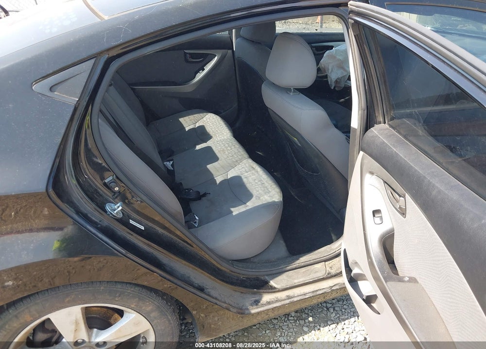 2013 HYUNDAI ELANTRA VIN: KMHDH4AEXDU657961