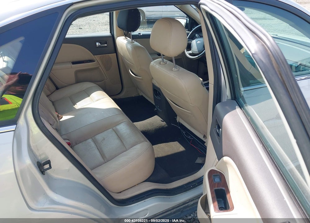 2008 FORD TAURUS SEL VIN: 1FAHP24W88G128228
