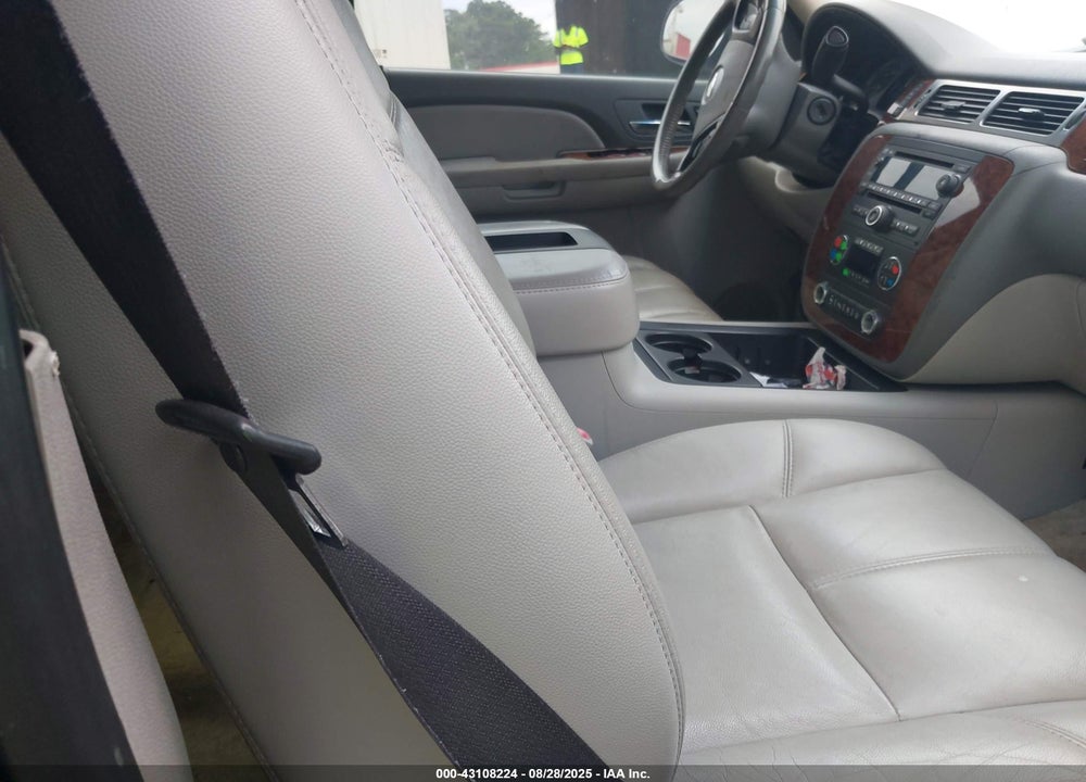 2007 CHEVROLET TAHOE LT VIN: 1GNFC13J77J272973