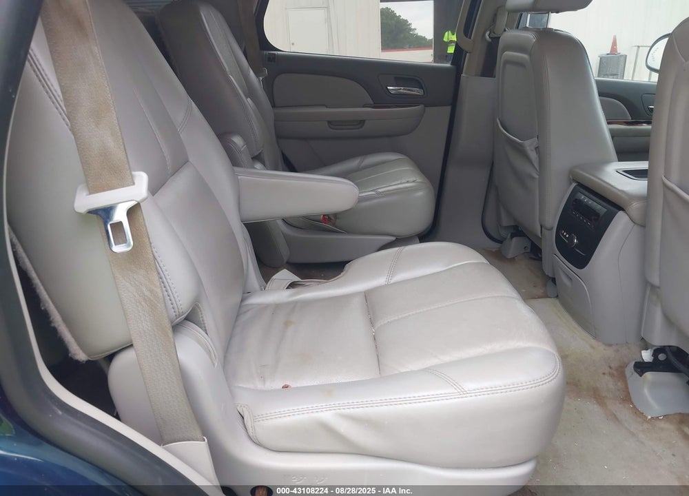 2007 CHEVROLET TAHOE LT VIN: 1GNFC13J77J272973