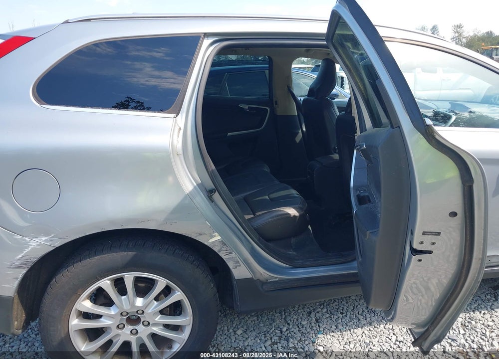 2010 VOLVO XC60 VIN: YV4992DZ7A2064153