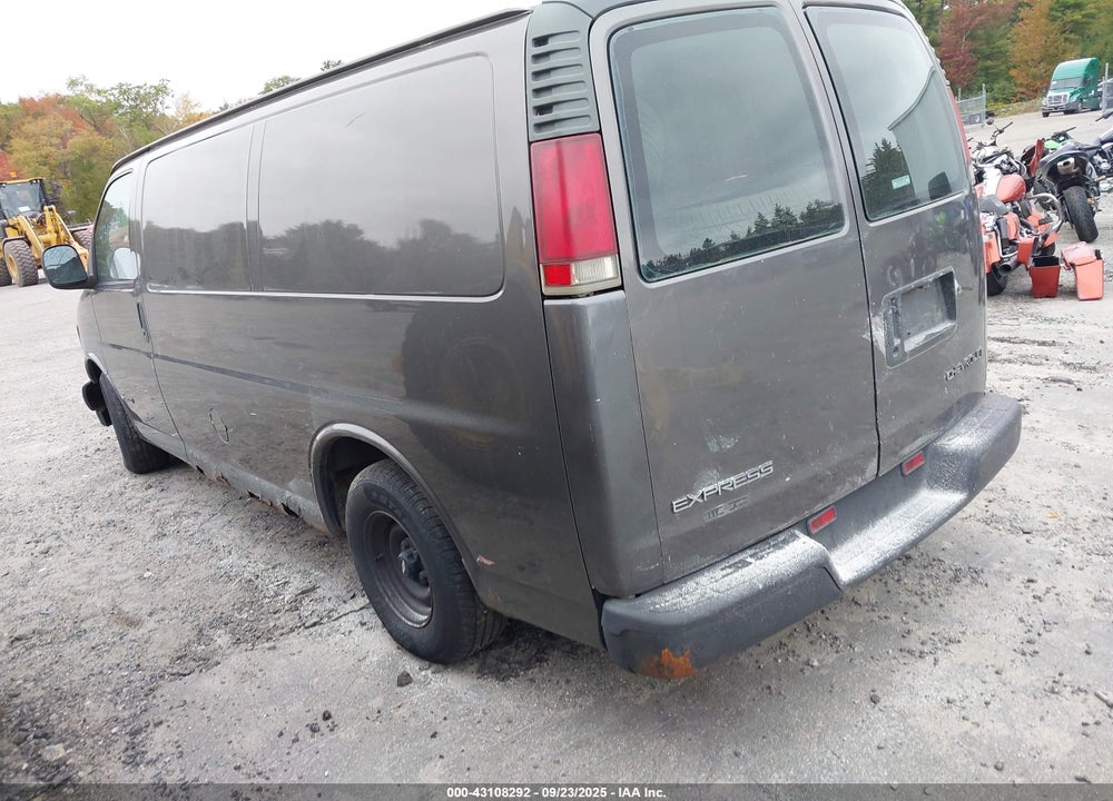 2000 CHEVROLET EXPRESS VIN: 1GCFG15W4Y1119278